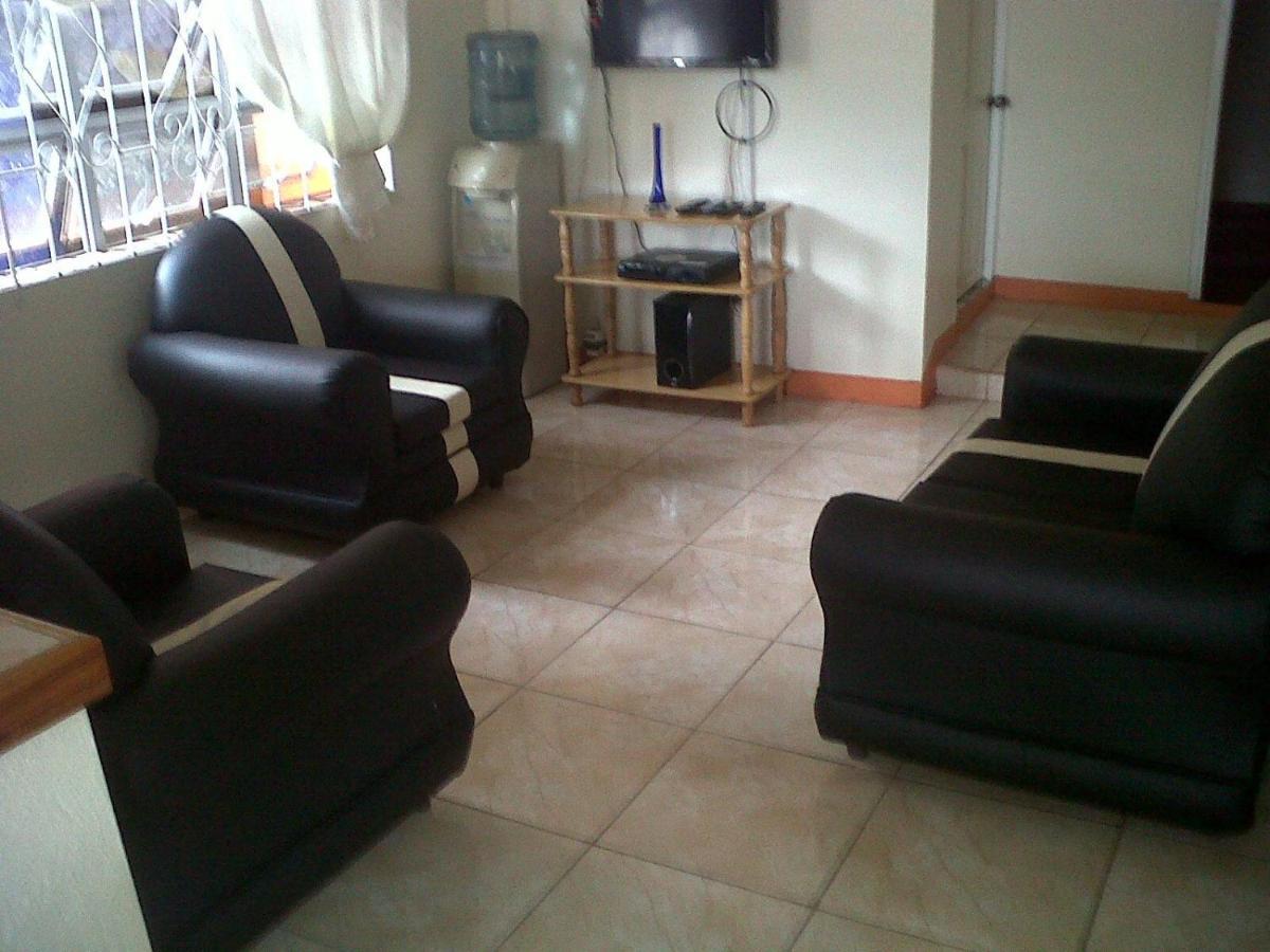 Finch Apartment Gwa Kay Εξωτερικό φωτογραφία